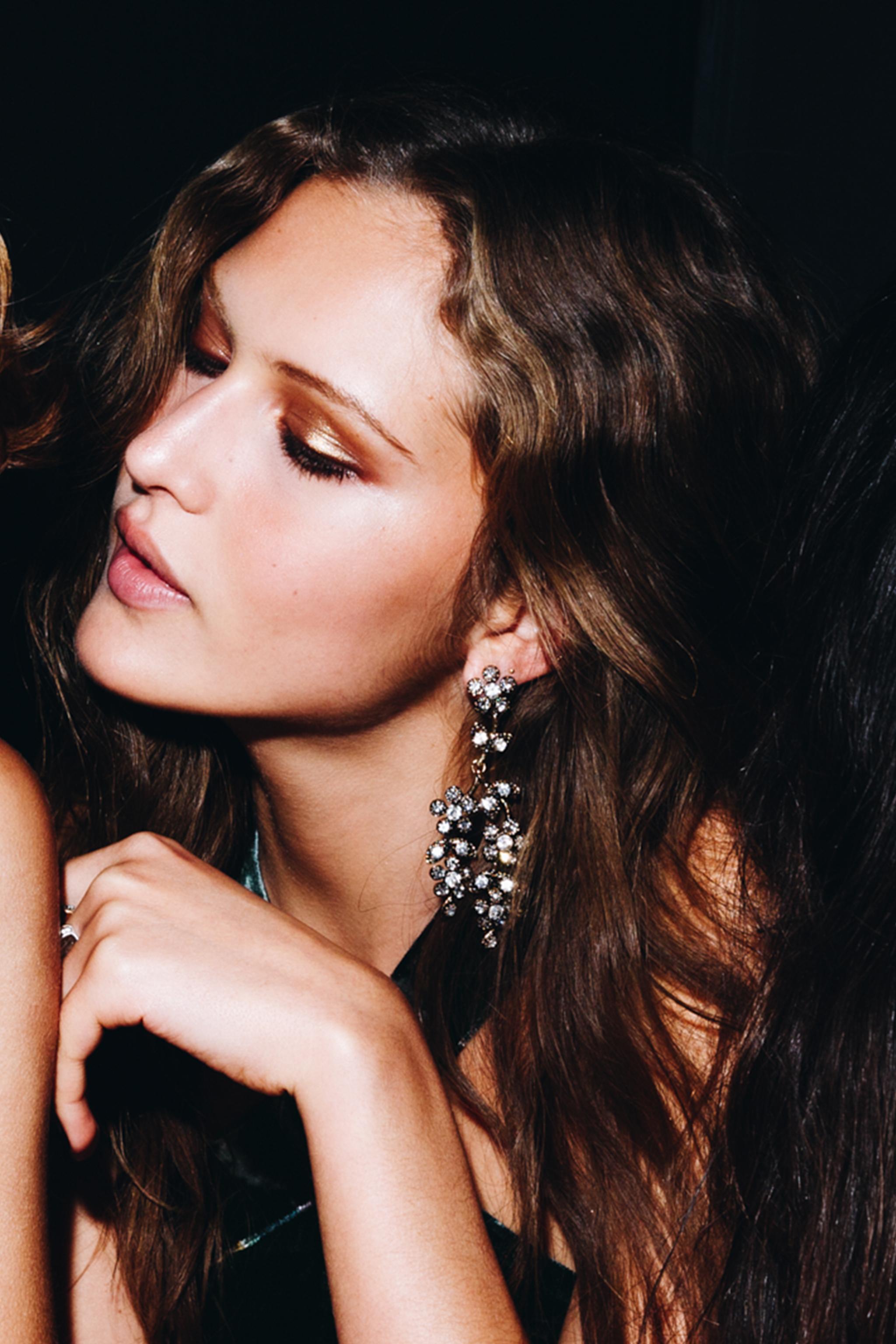 50 жастағы аналармен порно секс Үлкен транзиттердің спермы