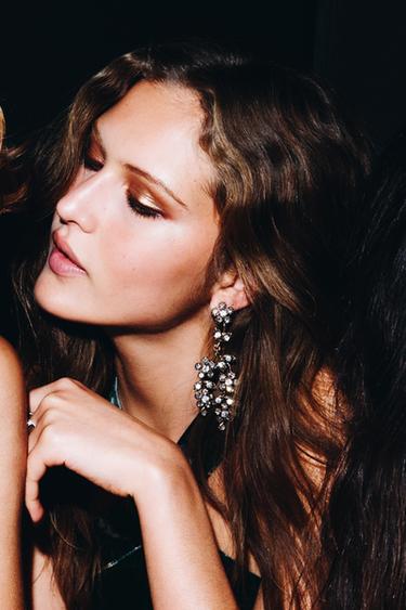 PENDIENTES CASCADA FLORES JOYAS - Dorado de Zara - Imagen 0