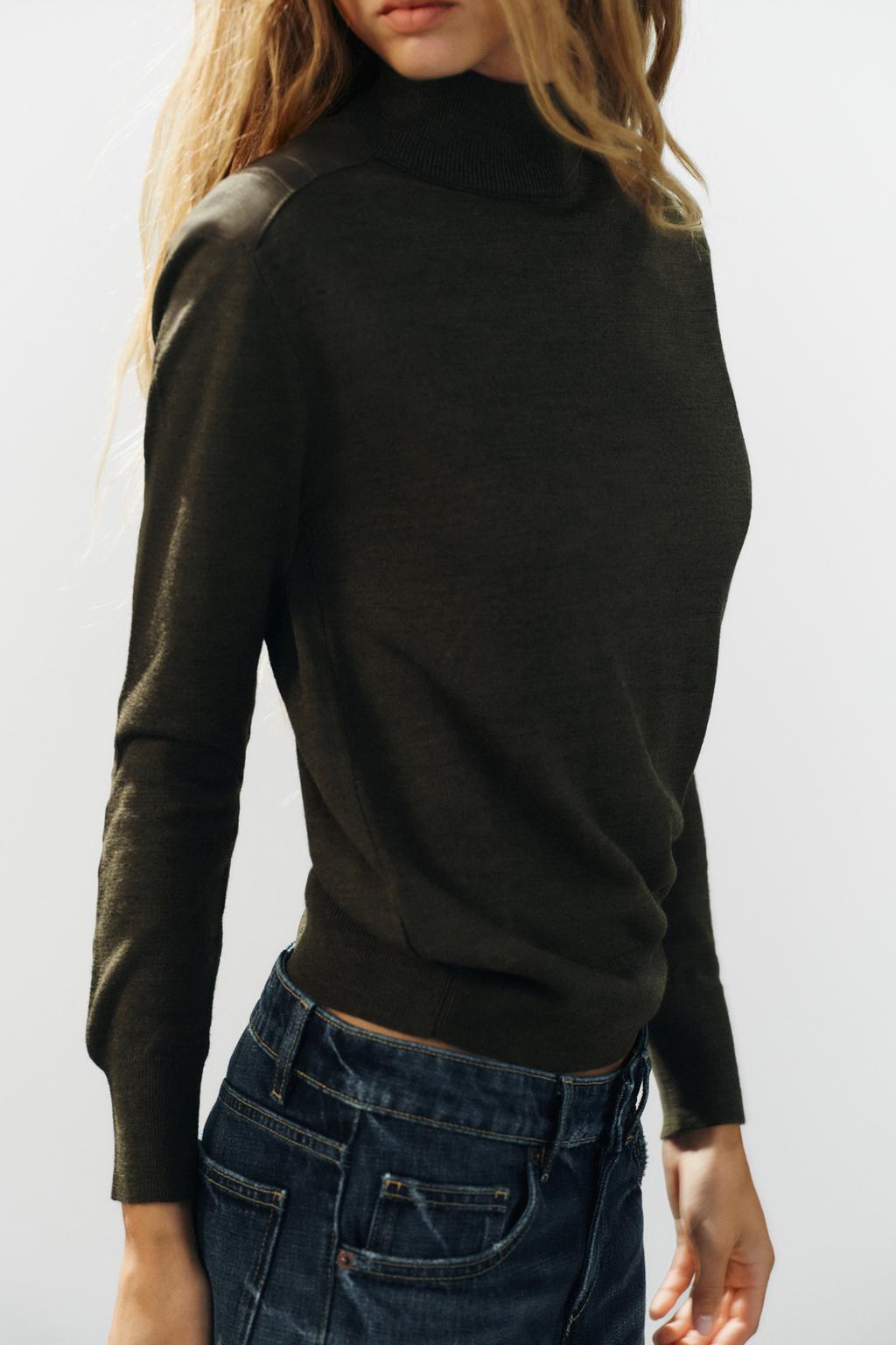 CONTRAST SHOULDER KNIT JUMPER
