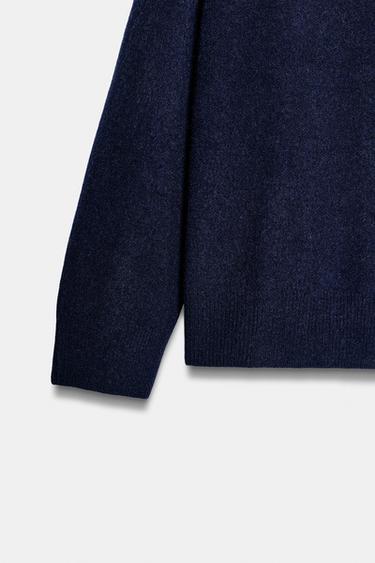 PULL EN MAILLE UNIE - Bleu marine de Zara - Image 6
