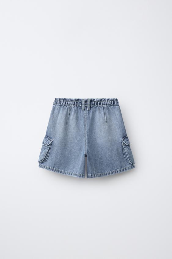 BERMUDA EN JEAN CARGO AVEC PIÈCE - Bleu clair de Zara - Image 1