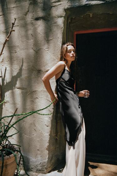 VESTIDO COMBINADO ENCAJE - Negro / Crudo de Zara