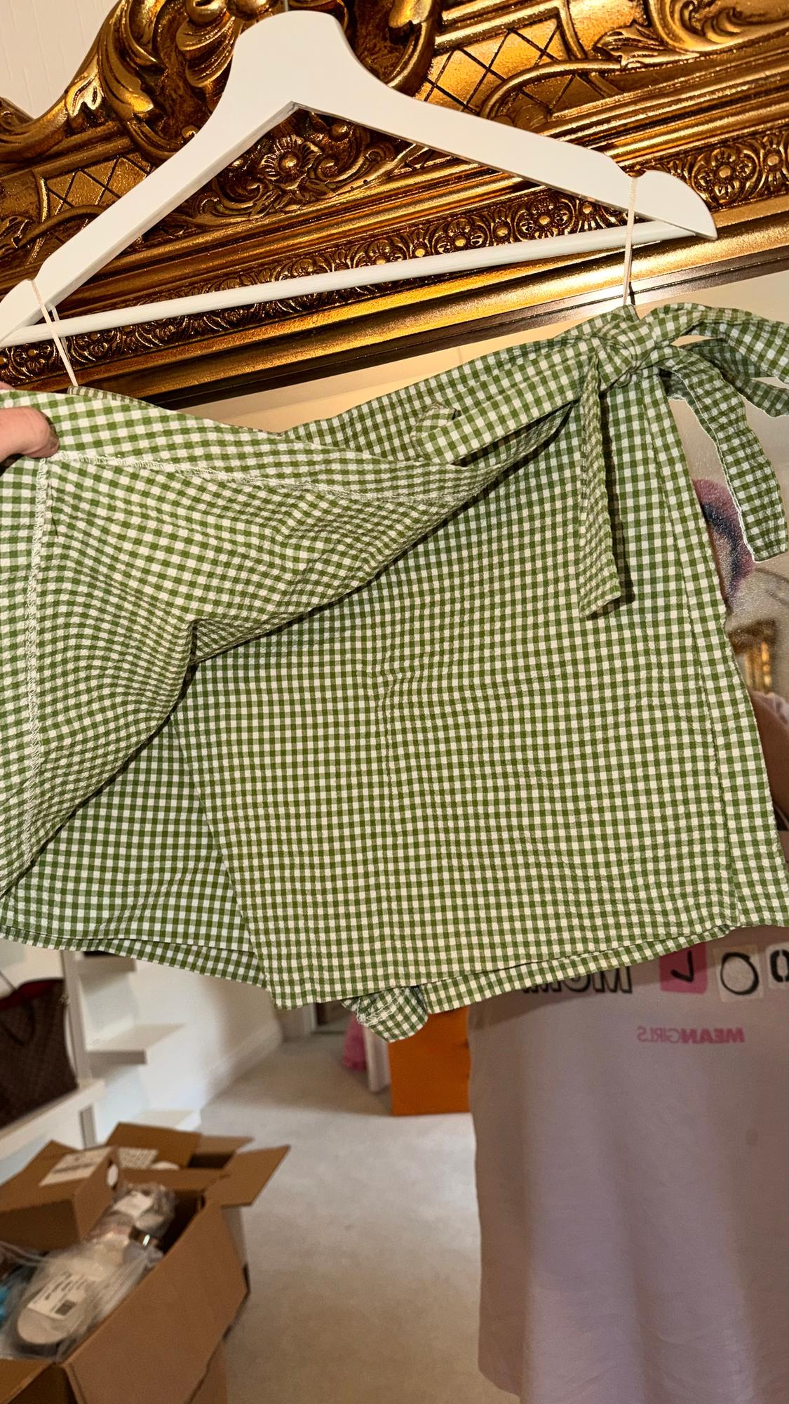 WRAP SKIRTSHORTS IN GREEN GINGHAM - Image 2