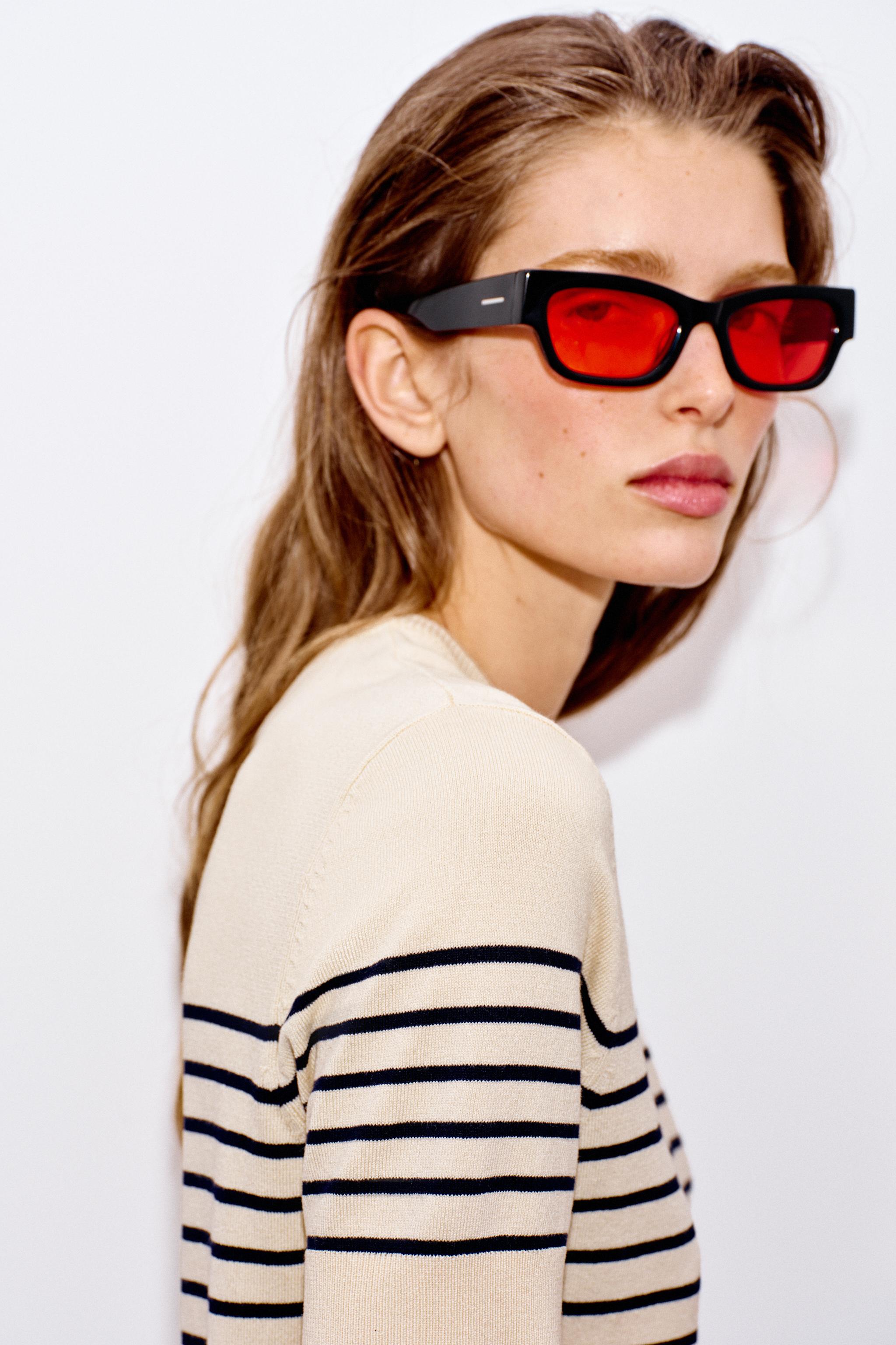 STRIPED SHORT SLEEVE KNIT JUMPER