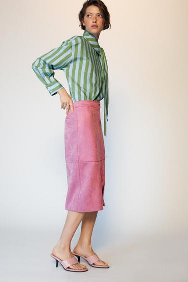 FALDA MIDI EFECTO ANTE - Lila de Zara