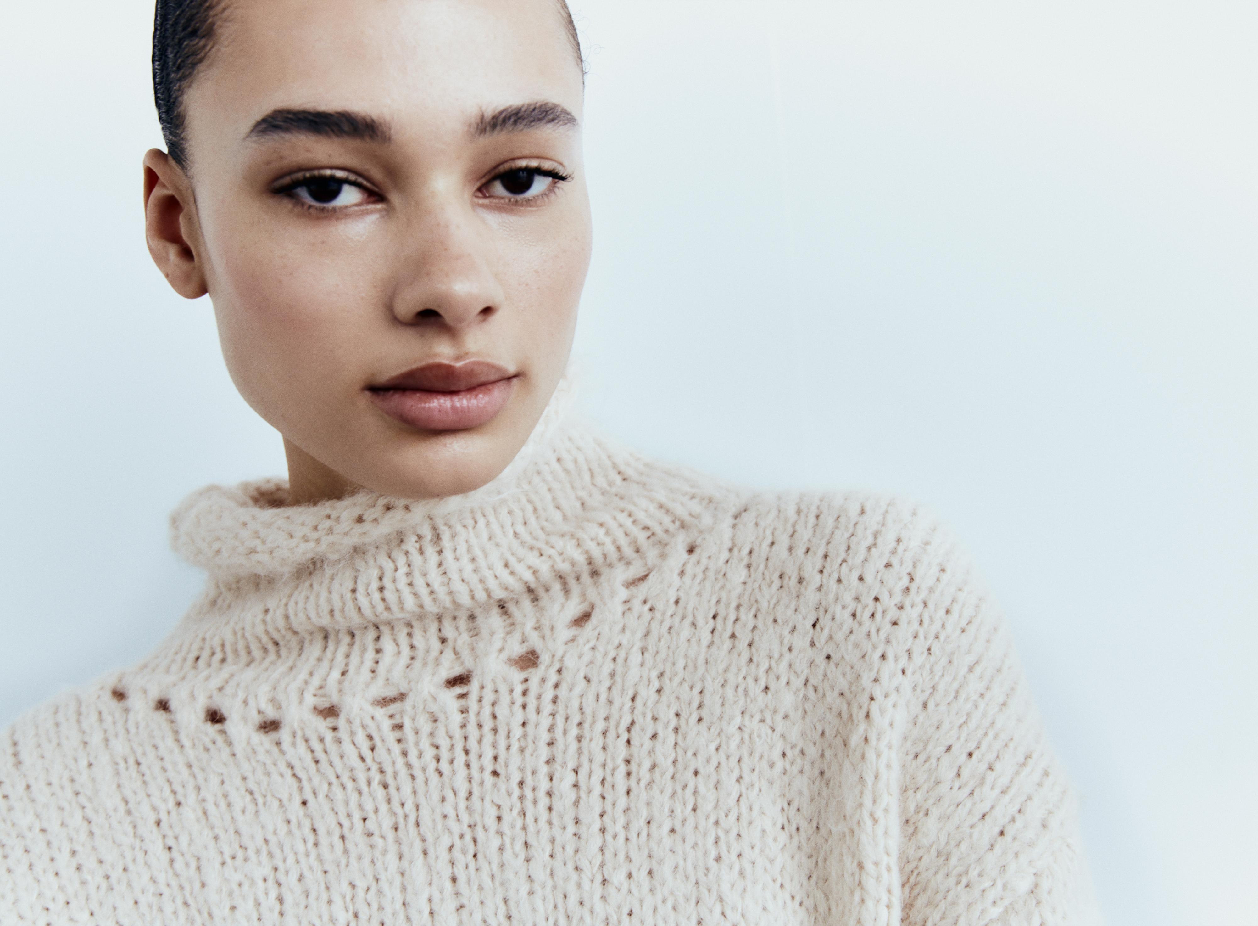 Women s White Jumpers Explore our New Arrivals ZARA Singapore