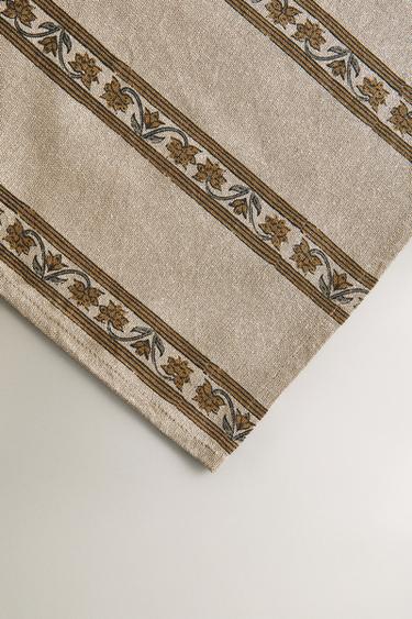 FLORAL BORDER PRINT TABLECLOTH - Light beige by Zara - Image 2