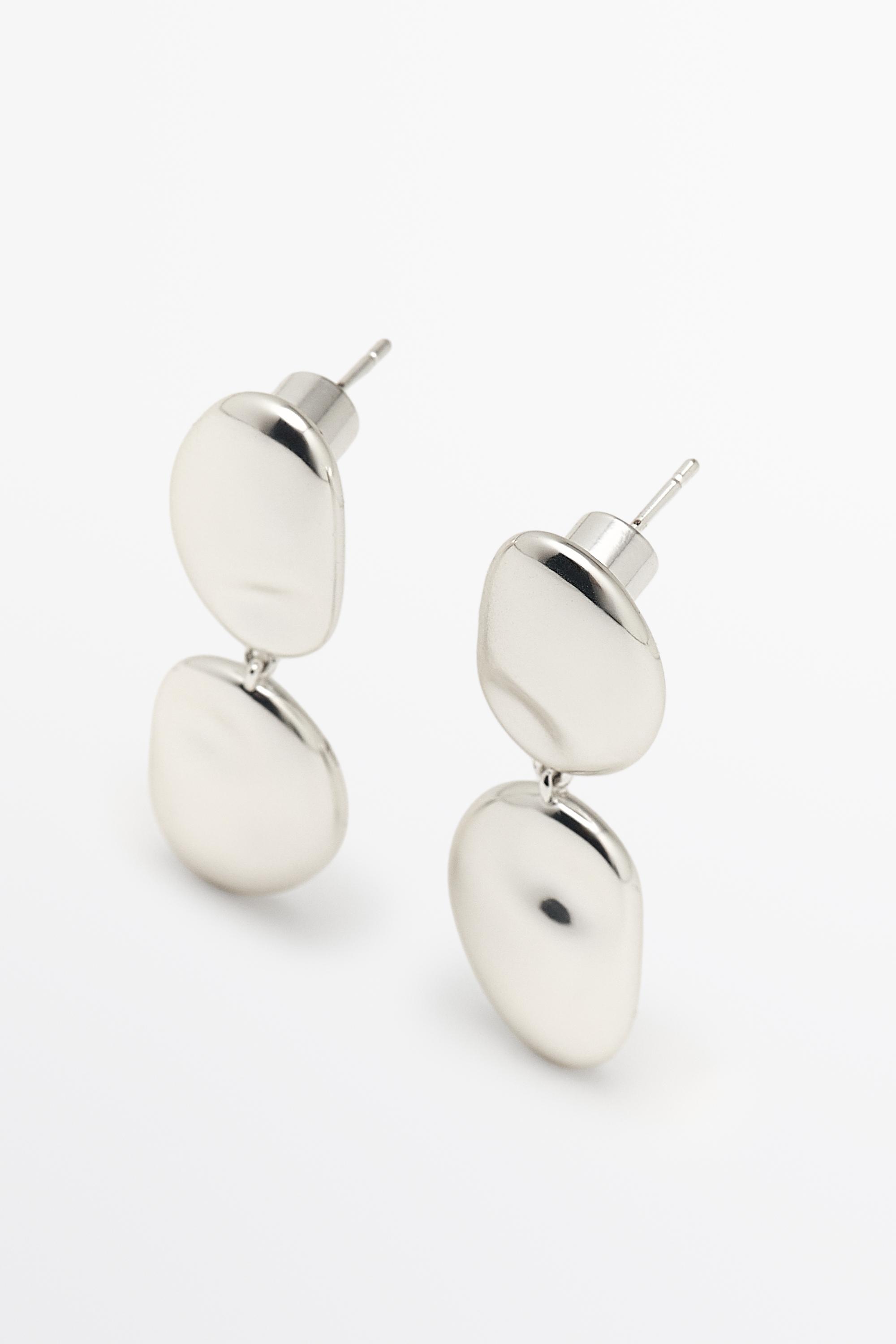 Metallic piece dangle earrings — Silver