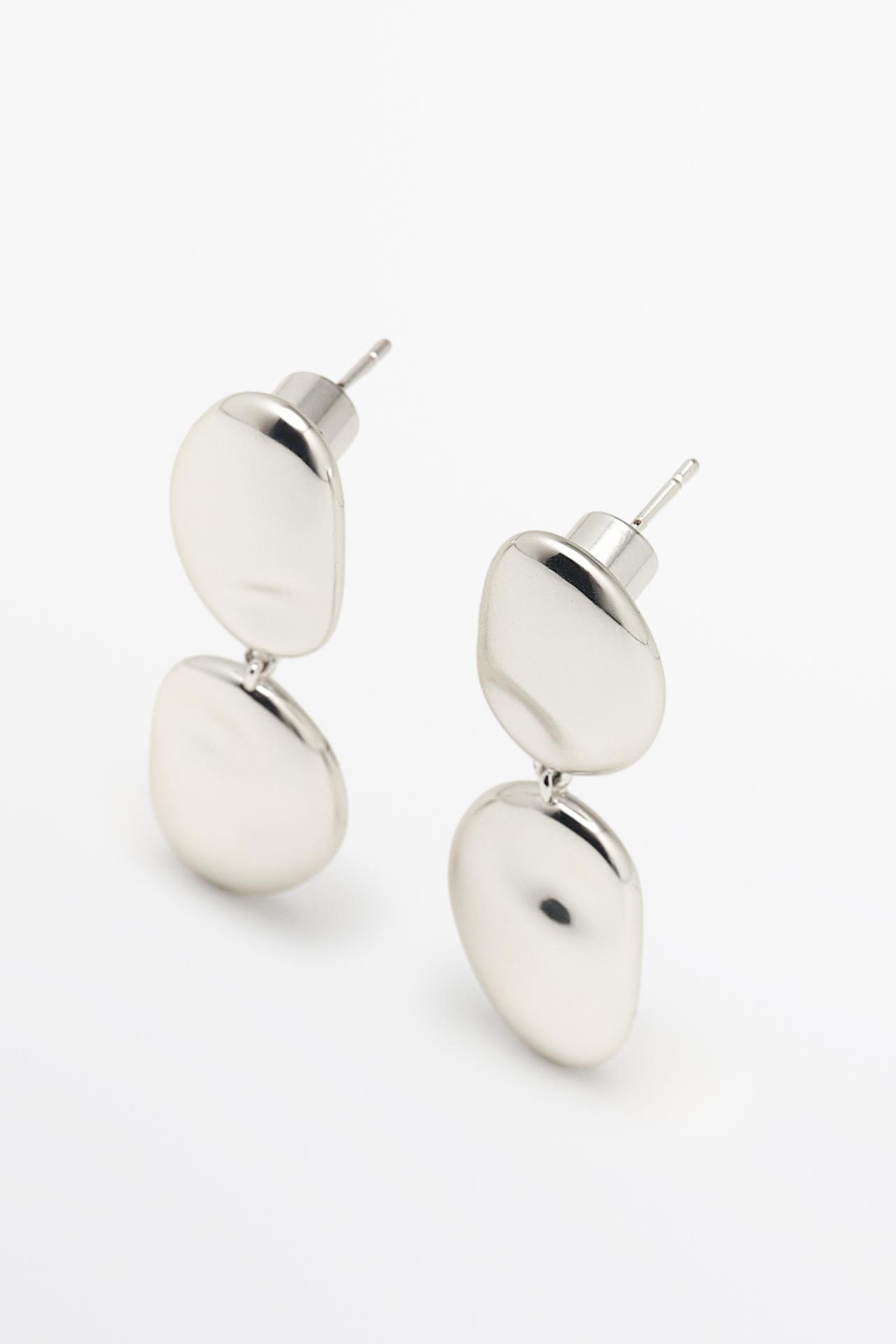 Metallic piece dangle earrings — Silver