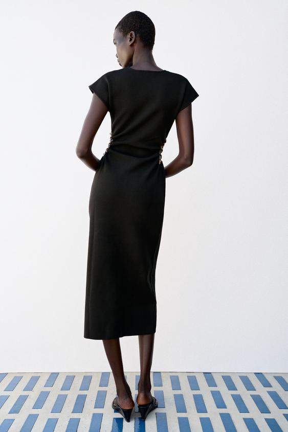 ROBE EN MAILLE CUT OUT À PERLES - Noir de Zara - Image 4