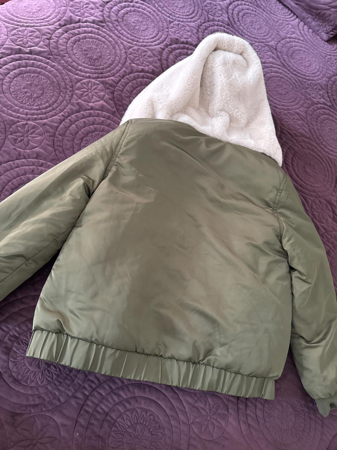 HOODED REVERSIBLE BOMBER - Image 3