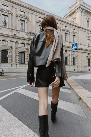 BLOUSON EN MATIÈRE SYNTHÈTIQUE - Noir de Zara - Image 4