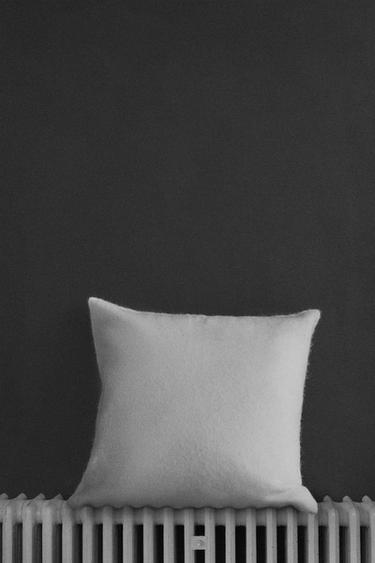 HOUSSE DE COUSSIN EN POINT - Écru de Zara