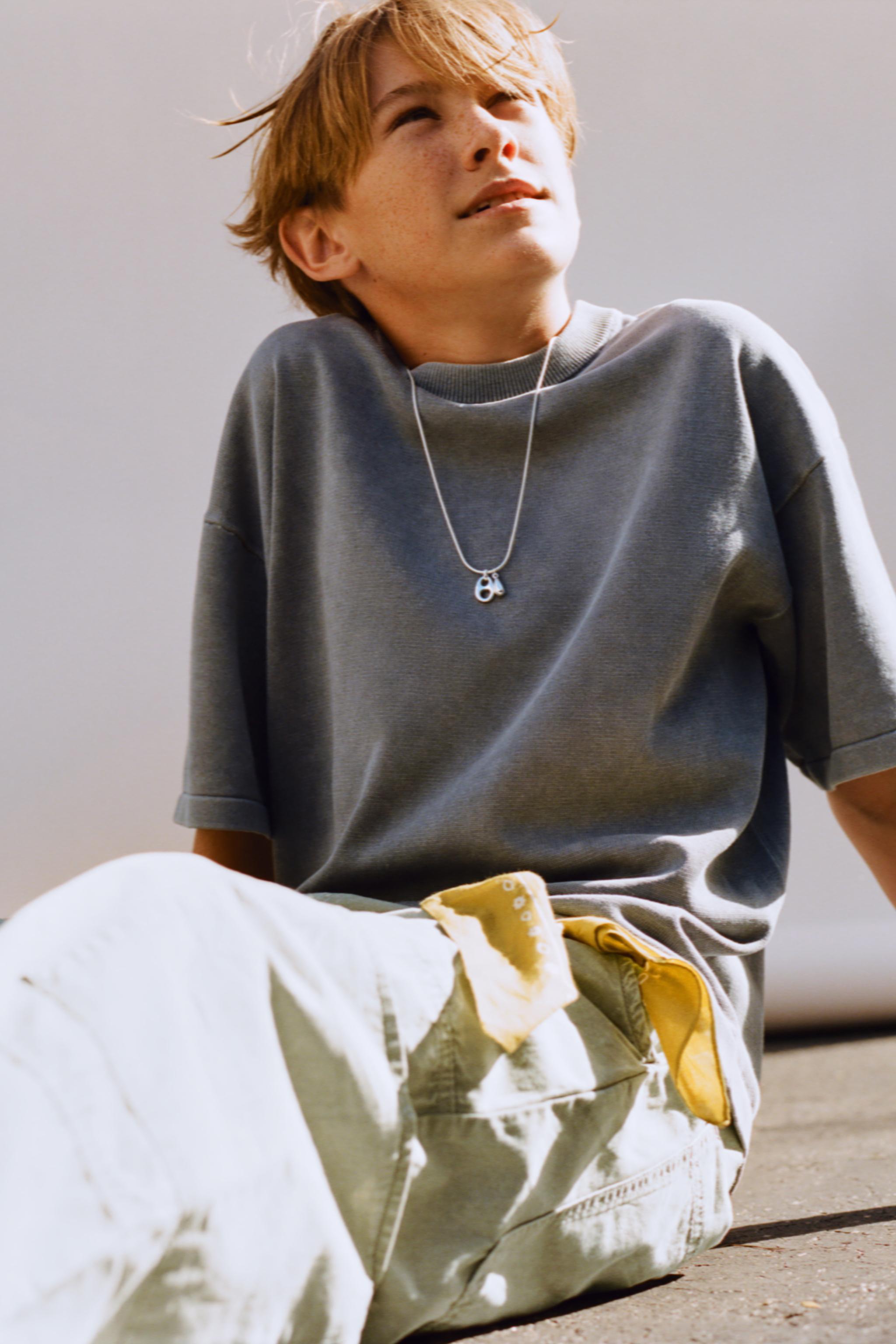 T-SHIRT EN MAILLE EFFET DÉLAVÉ