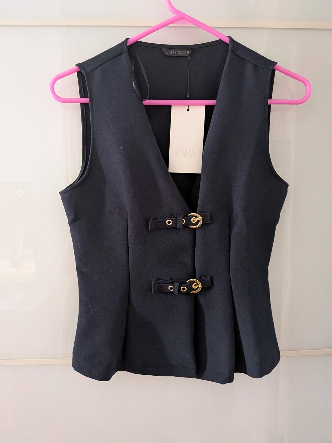 CREPE TOP WITH BUCKLES - Image 4