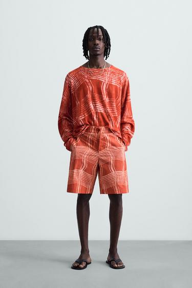 CONJUNTO CALÇÃO DE BANHO GRÁFICOS © OTIS KWAME KYE QUAICOE - Azul / Lavanda da Zara