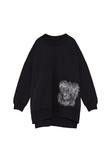 SWEATSHIRT WITH TEXTURED POCKET