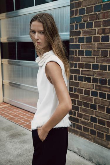 Zara SHOULDER PAD FRINGED TOP - Ecru