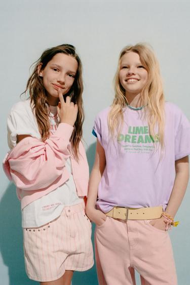 ФУТБОЛКА С ФРУКТОВЫМ ПРИНТОМ — СВЕТЛО-СИРЕНЕВЫЙ от Zara