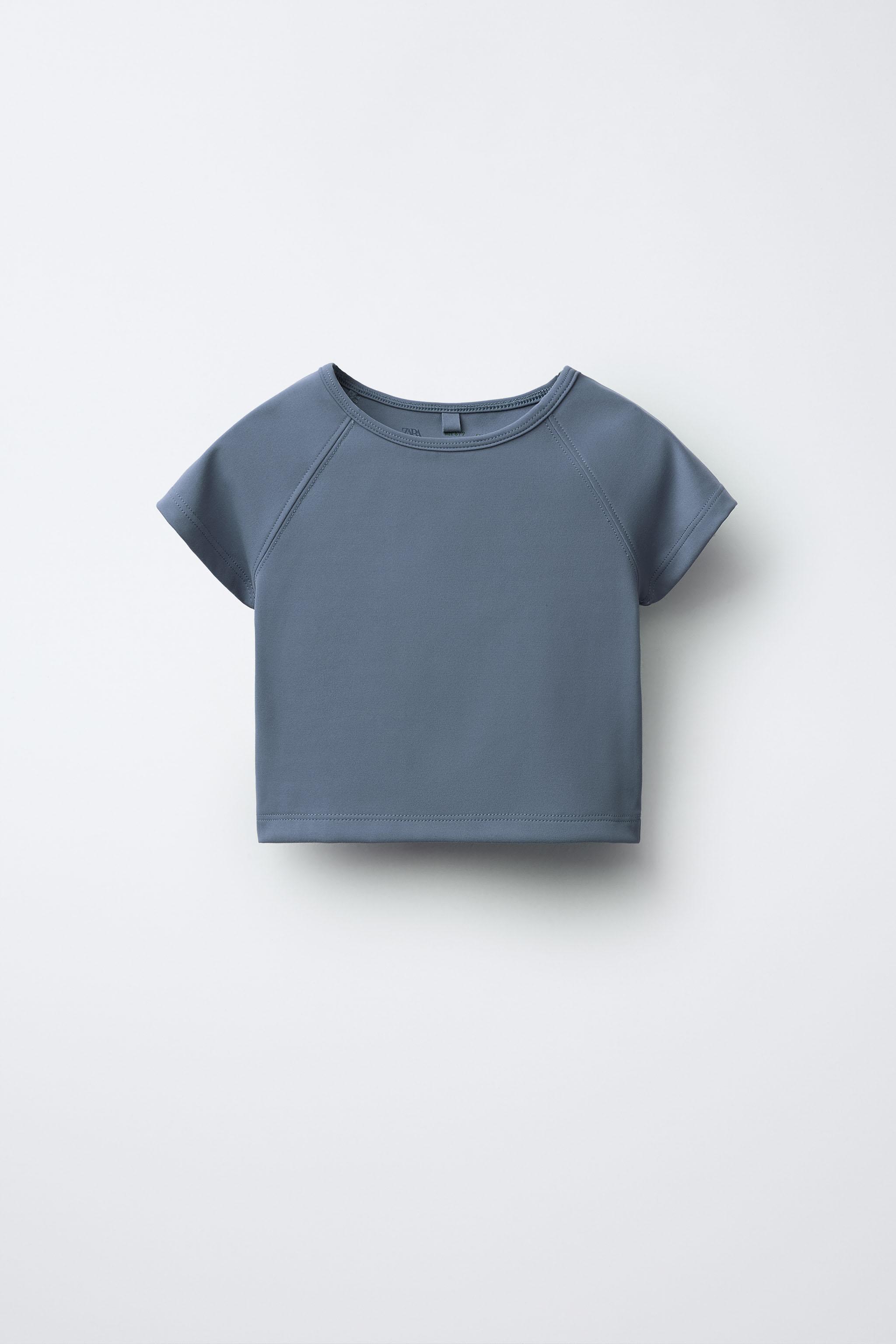 T-SHIRT CUT OUT