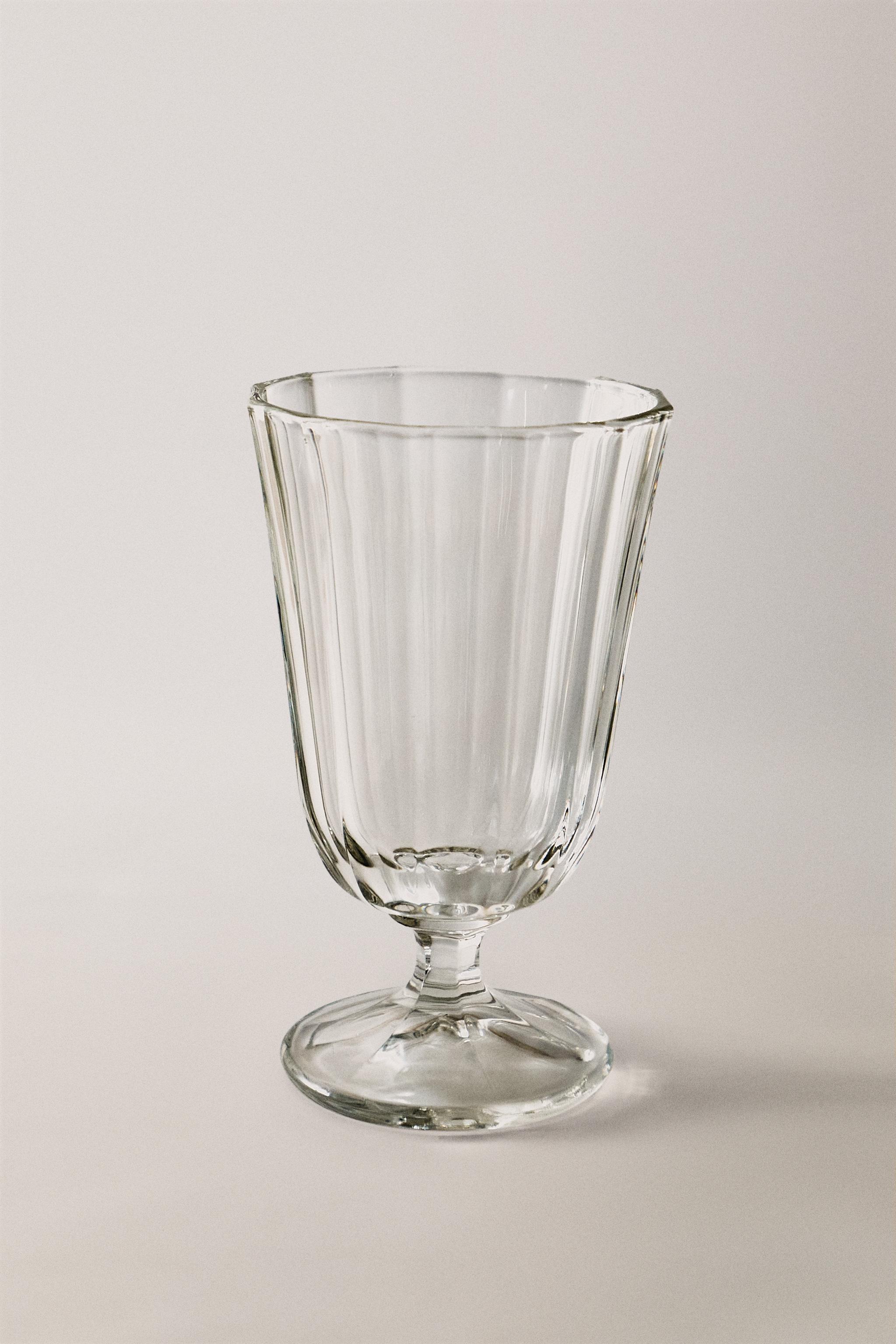 RAISED FACETED WINE GLASS — Transparent