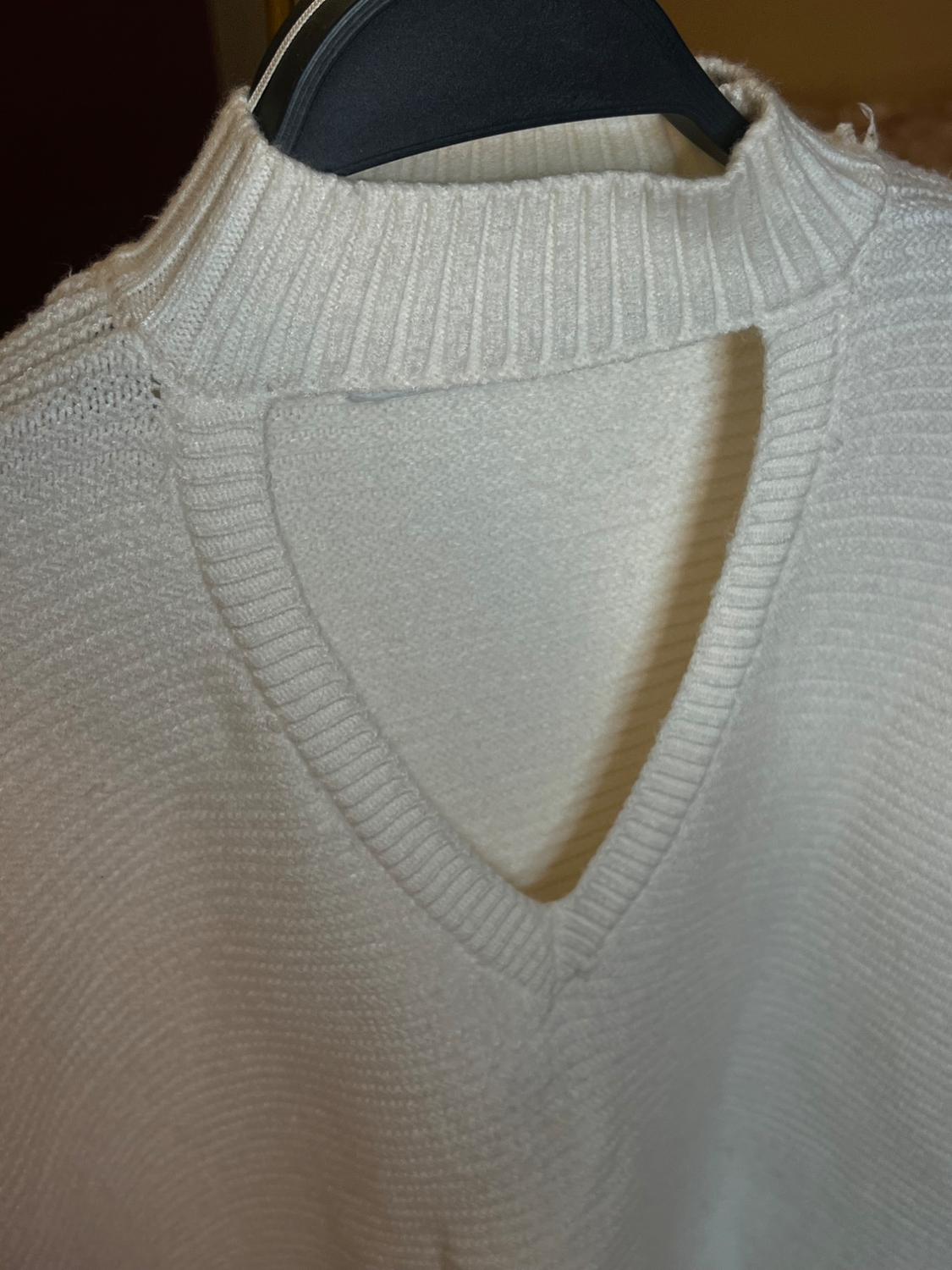 OVERSIZED SWEATER WITH CUT-OUT SHOULDERS - Image 4