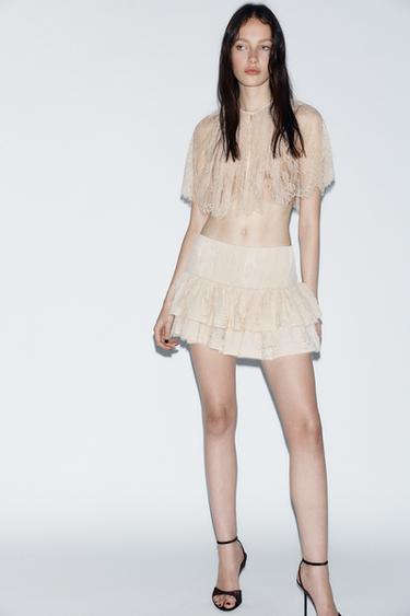 TOP CAPA ENCAJE - Crema de Zara