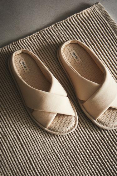 CHAUSSONS OUVERTS À L’ARRIÈRE ET À L’AVANT - Beige clair de Zara - Image 6