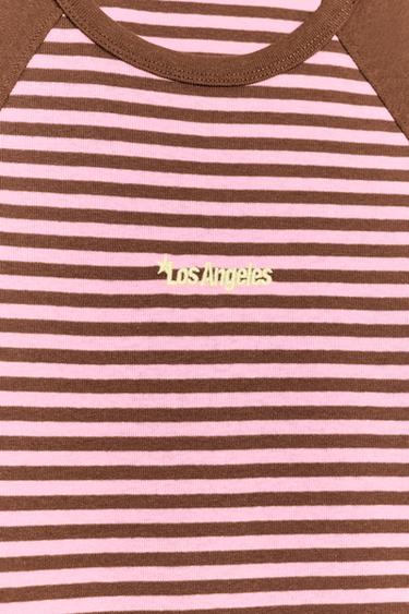 T-SHIRT MANCHES RAGLAN À RAYURES - Marron de Zara - Image 7