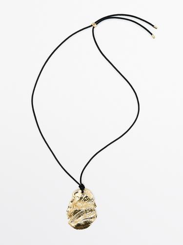 Collar colgante fósil cordón piel - Dorado de Zara - Imagen 0