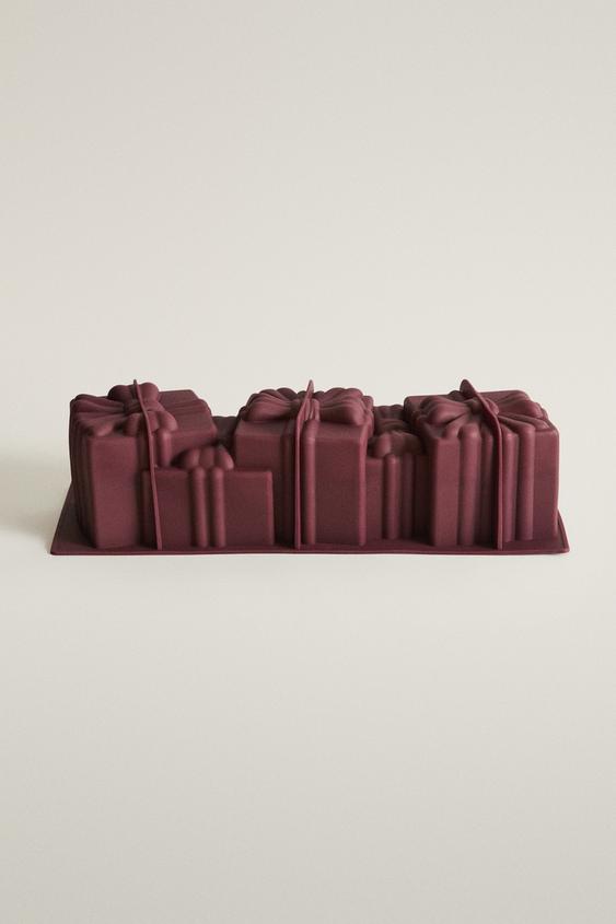 CHRISTMAS PRESENTS SILICONE MOULD - Burgundy by Zara - Image 0