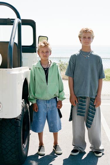 BERMUDA DENIM SKATE LOGO - Azul de Zara