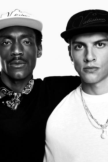 Zara Product image - 211 - Image 0