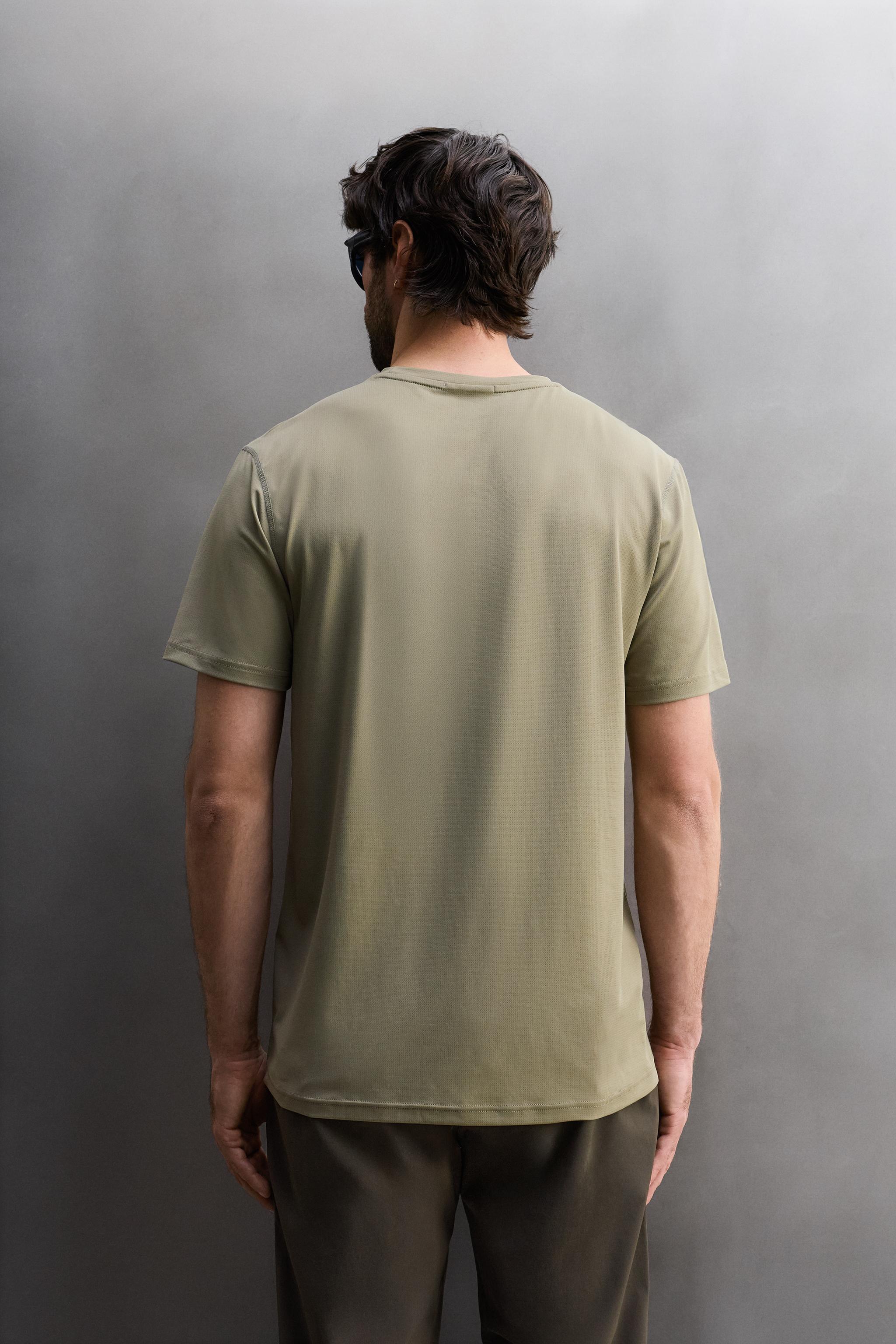BASIC TECHNICAL T-SHIRT