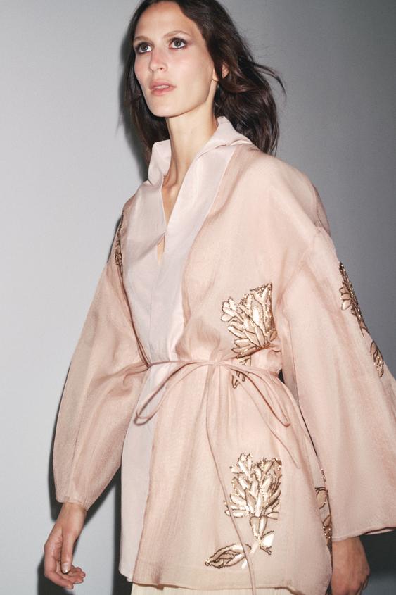 KRÁTKÉ KIMONO S HEDVÁBĺM A KORÁLKY - Růžová od Zara - Obrázek 1