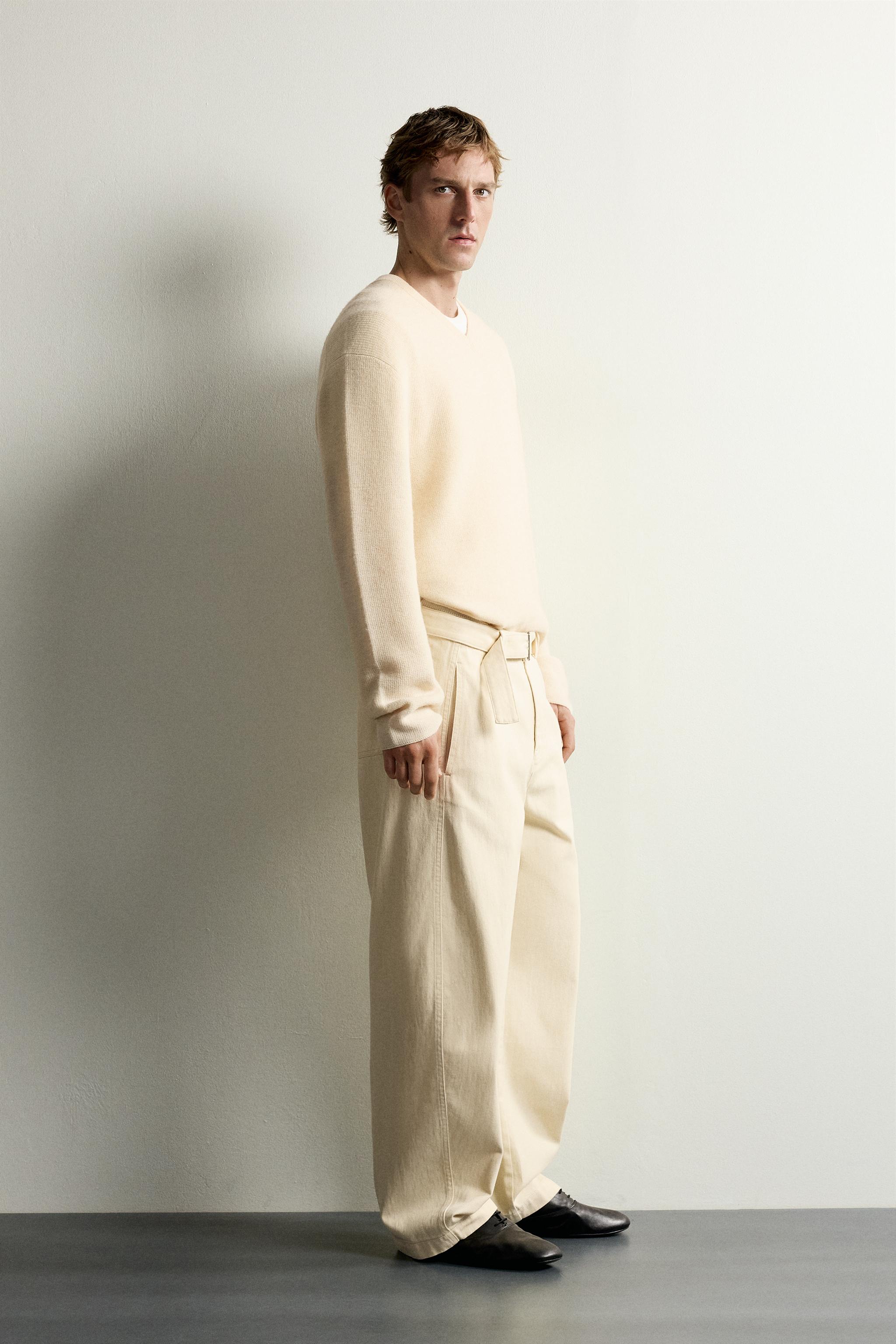 BELTED PLEATED RELAXED FIT PANTS