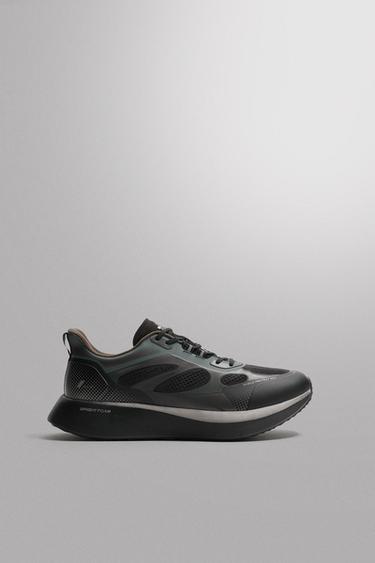 ZAPATILLA DE CORRER - Negro de Zara