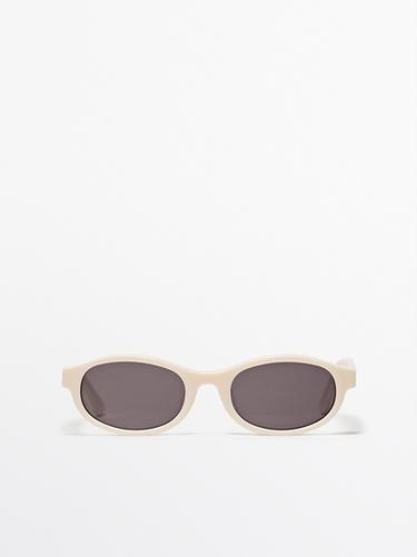 Gafas de sol pequeñas rectangulares - Blanco de Zara - Imagen 0