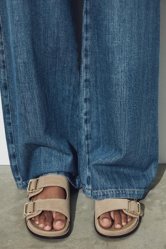 SPLIT LEATHER STRAPPY FLAT SANDALS