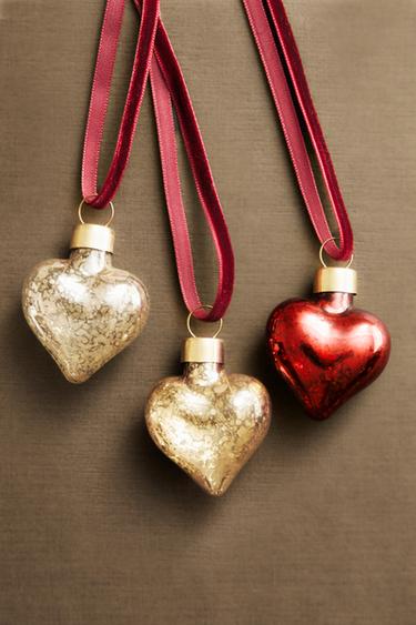 PACK OF MINI HEART CHRISTMAS TREE DECORATIONS (PACK OF 3) - Gold / Silver by Zara - Image 4