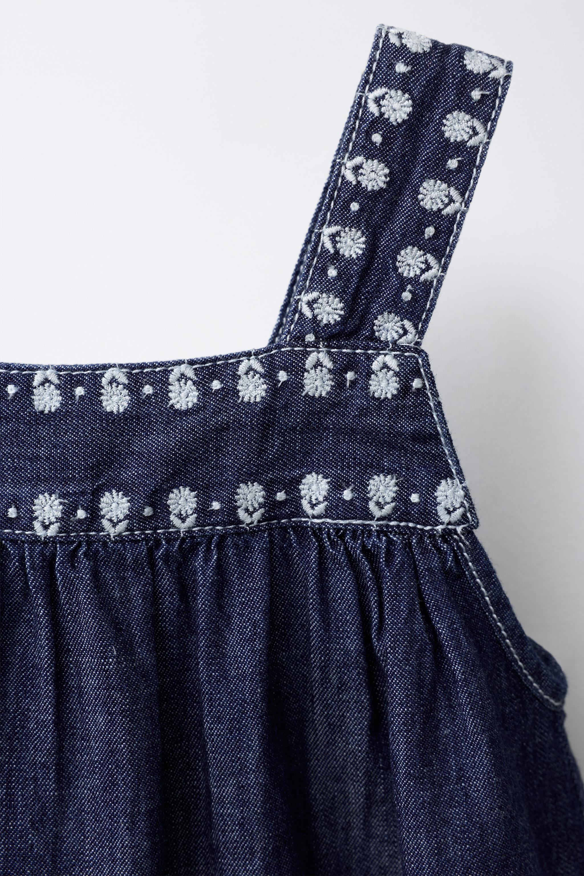 Детские платья Zara FLUID EMBROIDERED FLORAL DENIM DRESS — фото 4