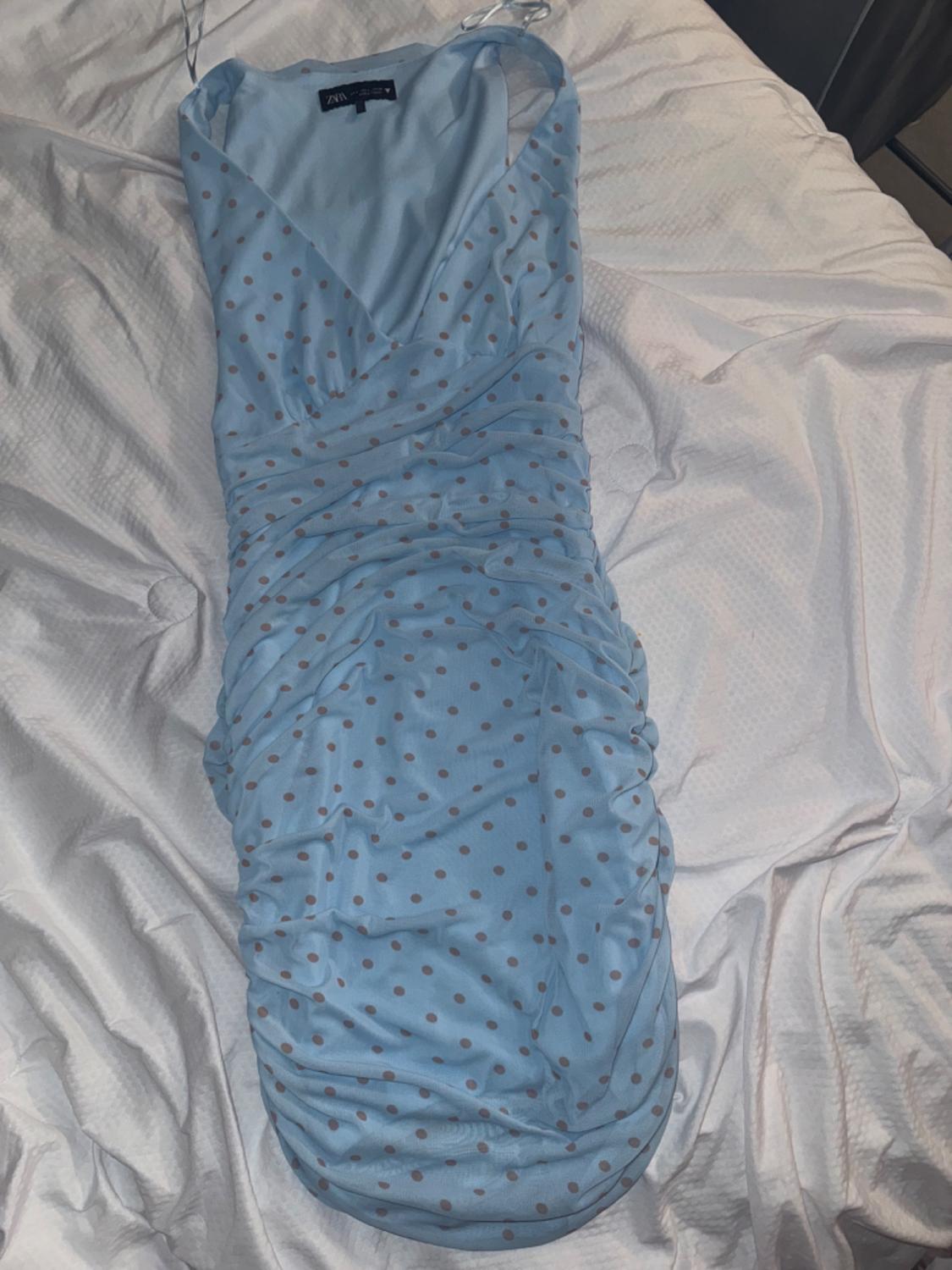 VESTIDO CORTO TUL ESTAMPADO