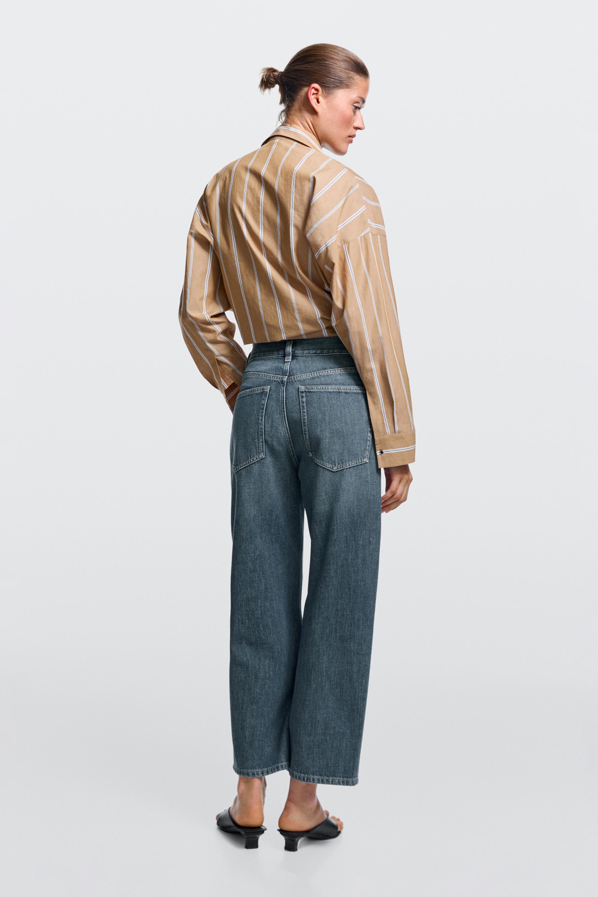 Mid-waist cropped wide-leg jeans