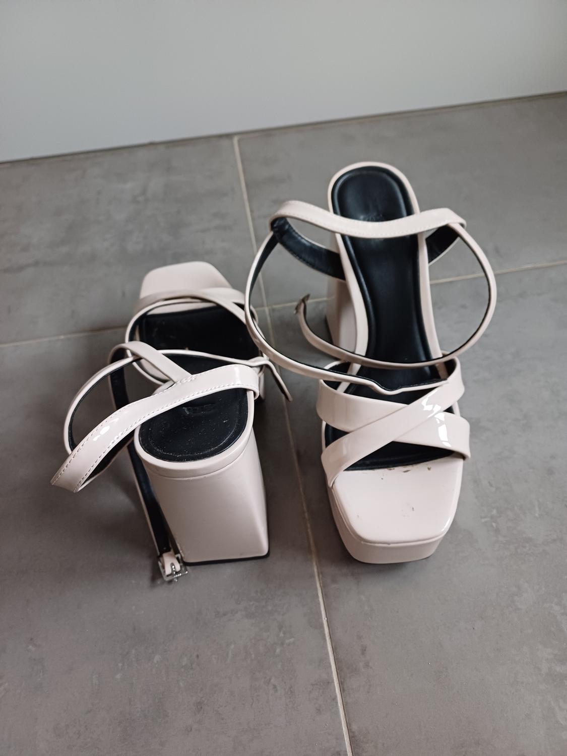 HIGH-HEEL PLATFORM SANDALS - Image 2