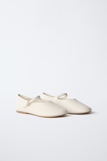 BUCKLED BALLET FLATS - White by Zara - Image 1