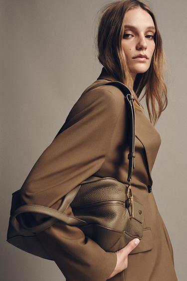 EXTENDED LEATHER BOWLING BAG - SAND/BROWN by Zara