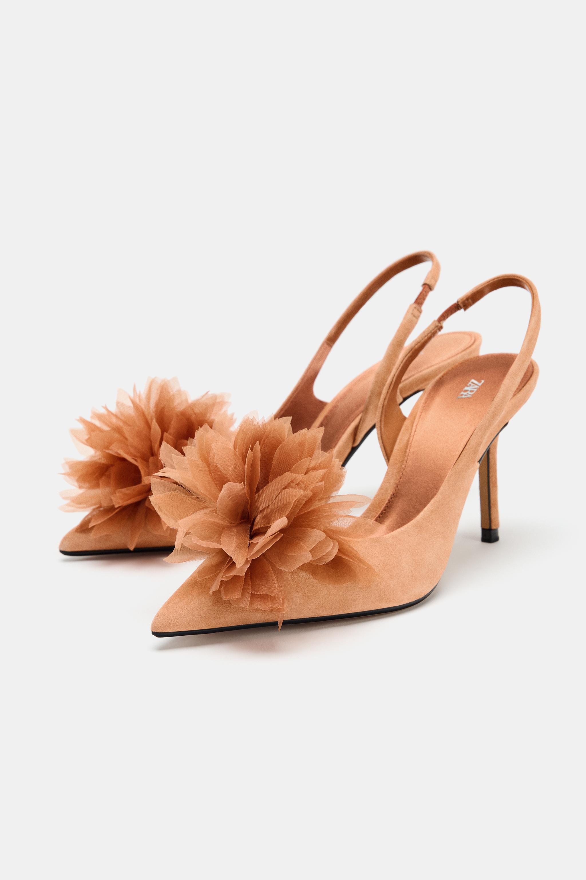 TALONS EN DAIM DÉTAIL FLEUR
