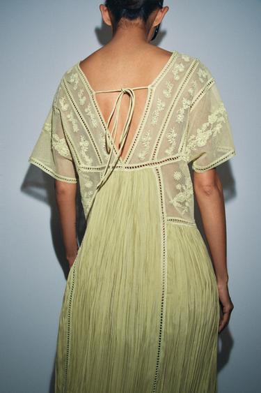 ROBE PLISSÉE BRODERIES ZW COLLECTION - Vert pistache de Zara - Image 2
