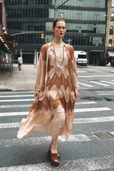 VESTIDO LAZO COMBINADO ENCAJE - Melocotón de Zara