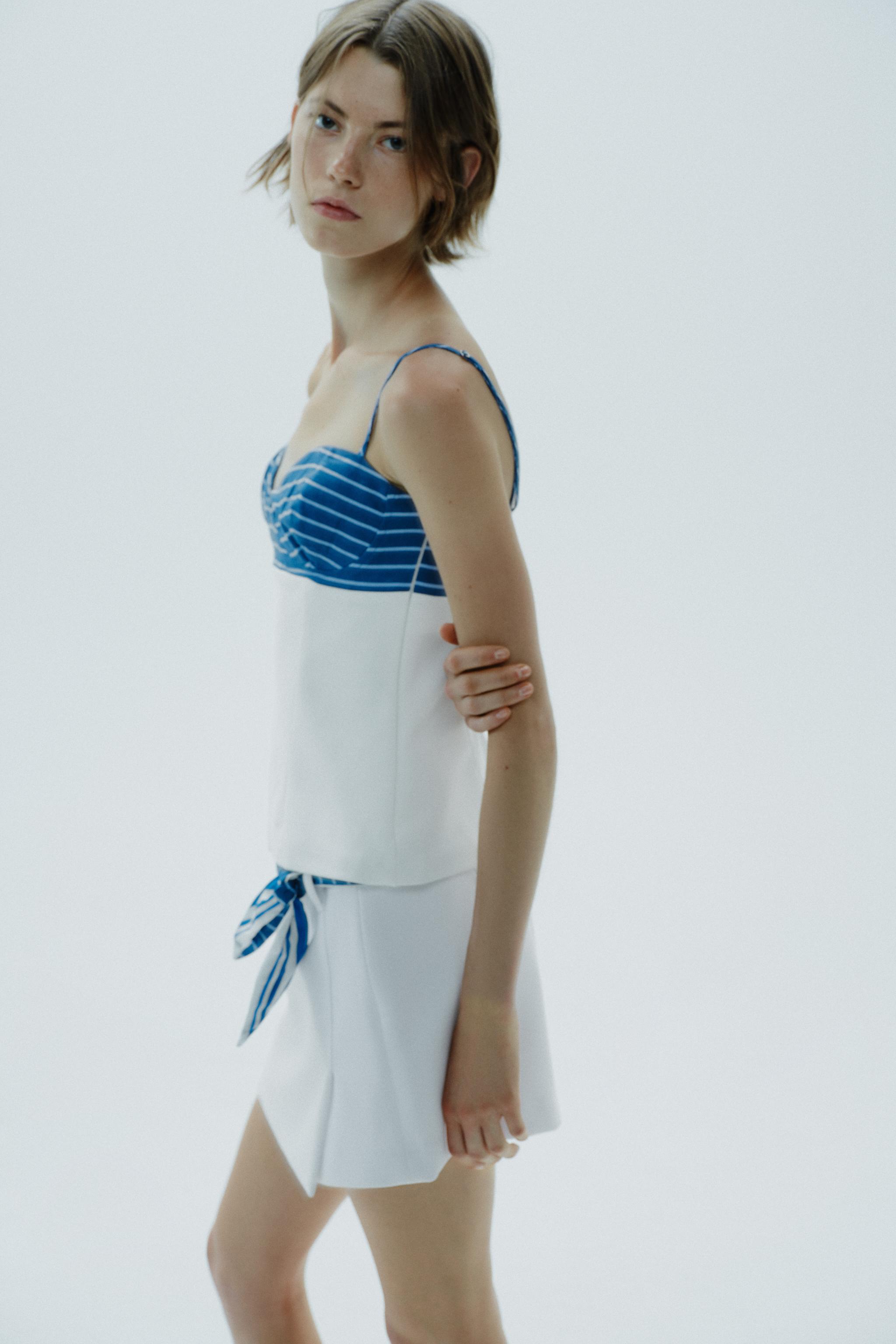 STRETCHY HANDKERCHIEF PRINT TOP